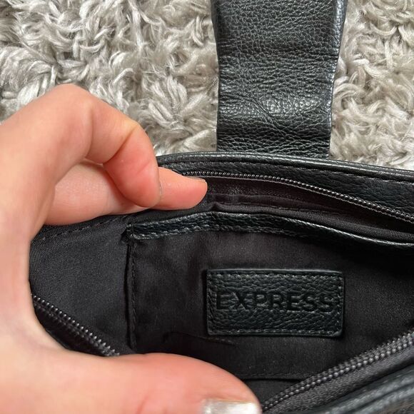 EXPRESS || Black Clutch Purse - Picture 5 of 7